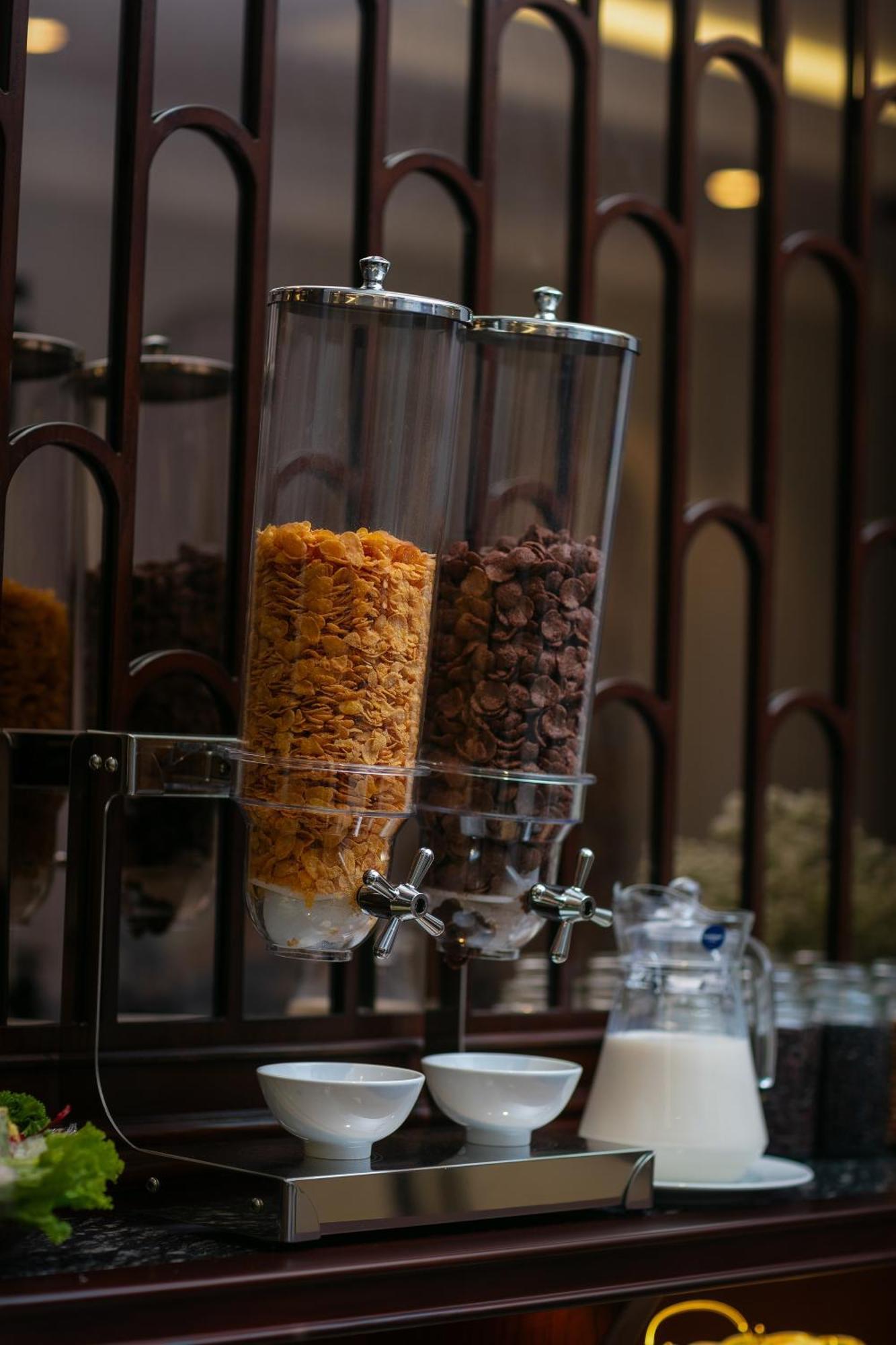 האנוי Serene Central Hotel מראה חיצוני תמונה